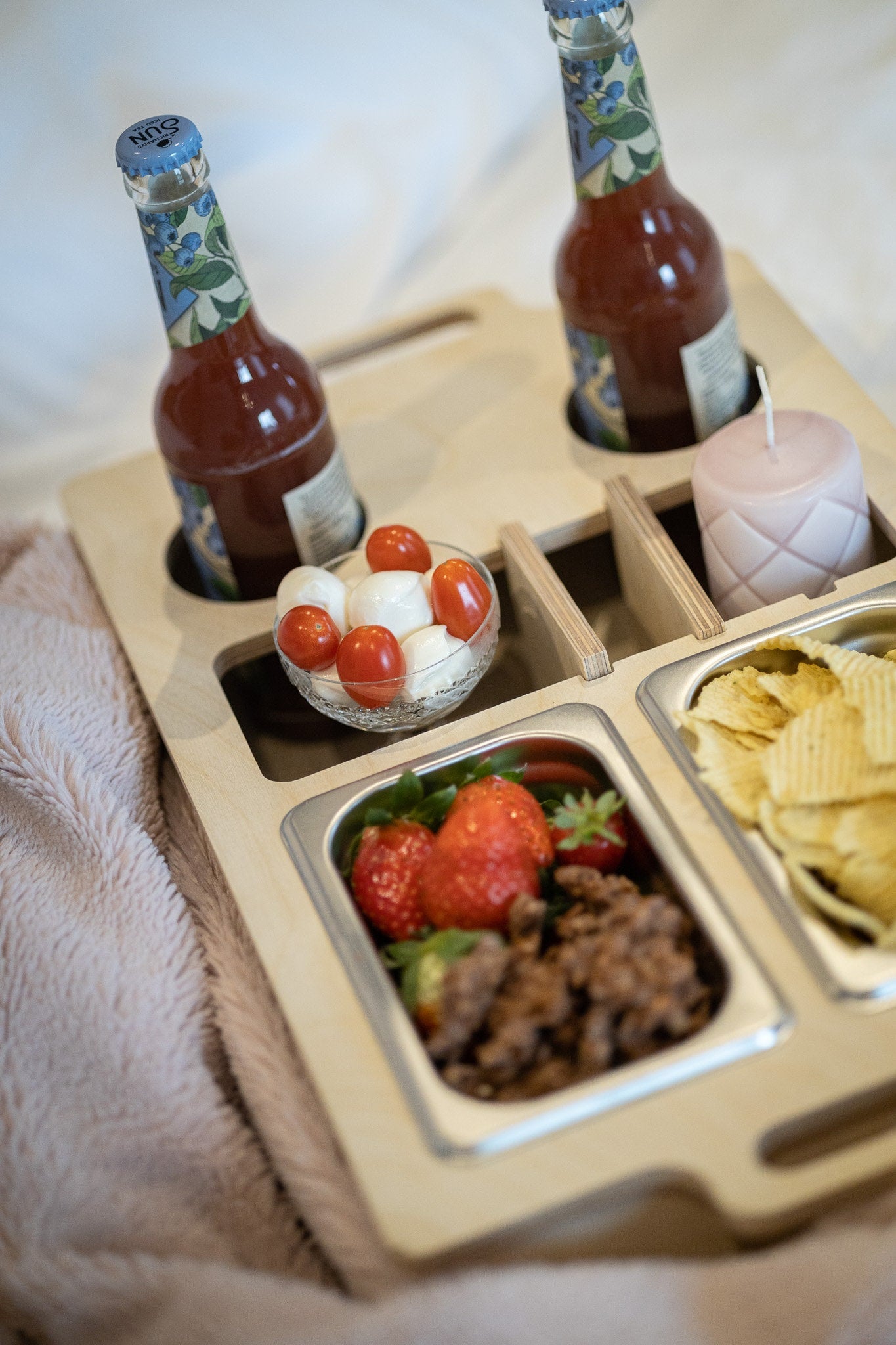Inexterior couch bar - couch butler - snack bar for a cozy sofa evening with chips, snacks and drinks or as a gift!
